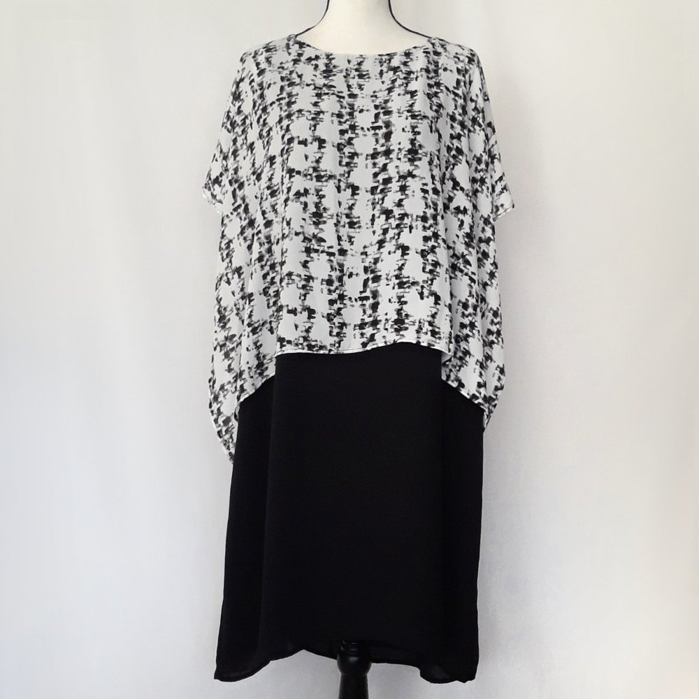 Appraisal Black Boatneck Shawl Kaftan Style Dress